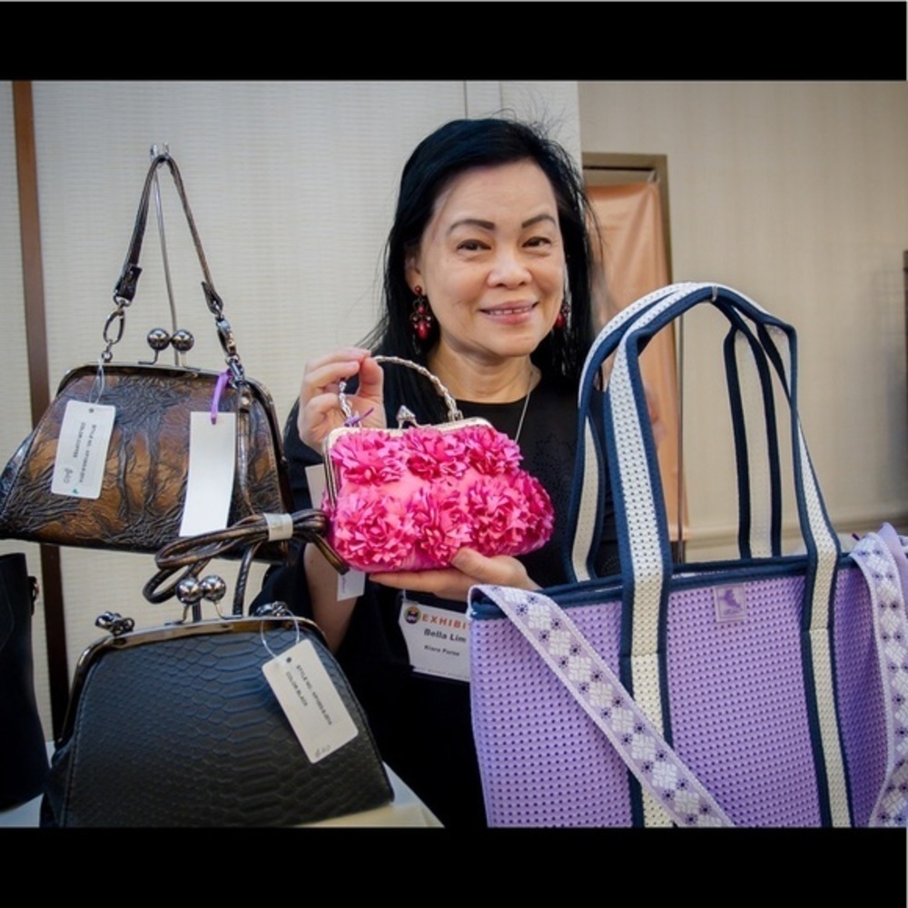 BellaKiara Vintage inspired fuchsia floral purse - Picture 5 of 5